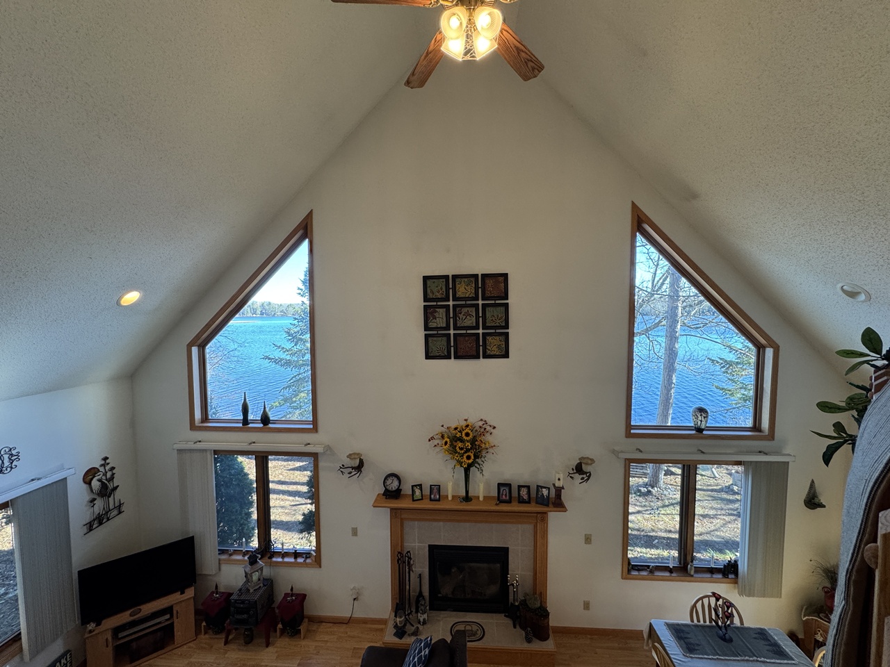 Oma, Wisconsin, 54534, United States, 2 Bedrooms Bedrooms, ,2 BathroomsBathrooms,Residential,For Sale,1995174