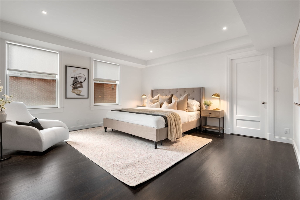 Boston, Massachusetts, 02116, United States, 3 Bedrooms Bedrooms, ,3 BathroomsBathrooms,Residential,For Sale,1895702