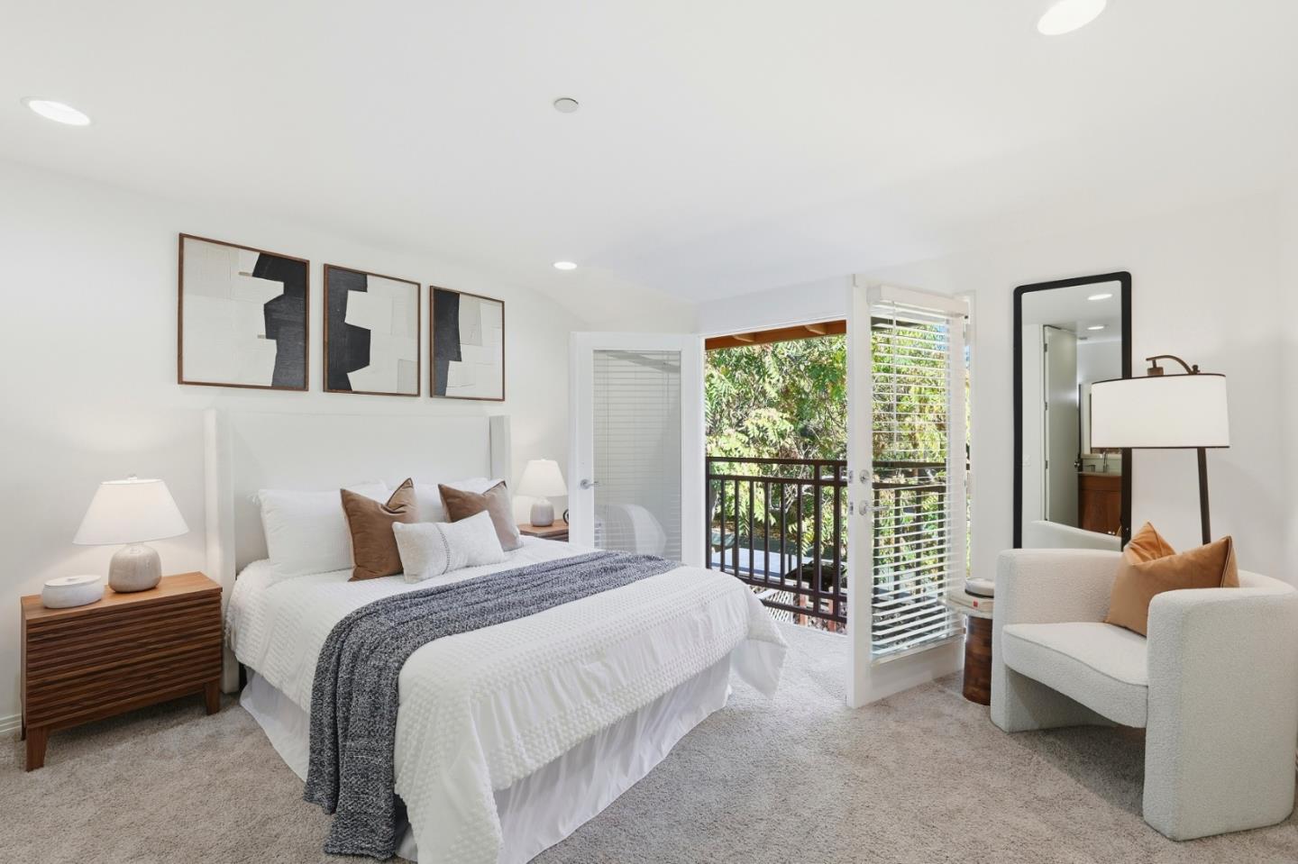 Santa Clara, California, 95050, United States, 2 Bedrooms Bedrooms, ,3 BathroomsBathrooms,Residential,For Sale,1989026