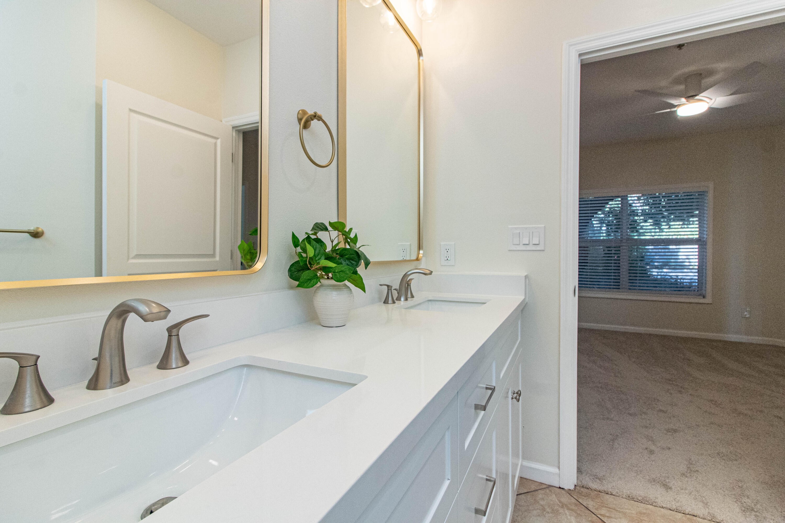 212 Harbor Boulevard Unit 102, Destin, Florida, 32541, United States, 2 Bedrooms Bedrooms, ,2 BathroomsBathrooms,Residential,For Sale,212 Harbor Boulevard Unit 102,1658539