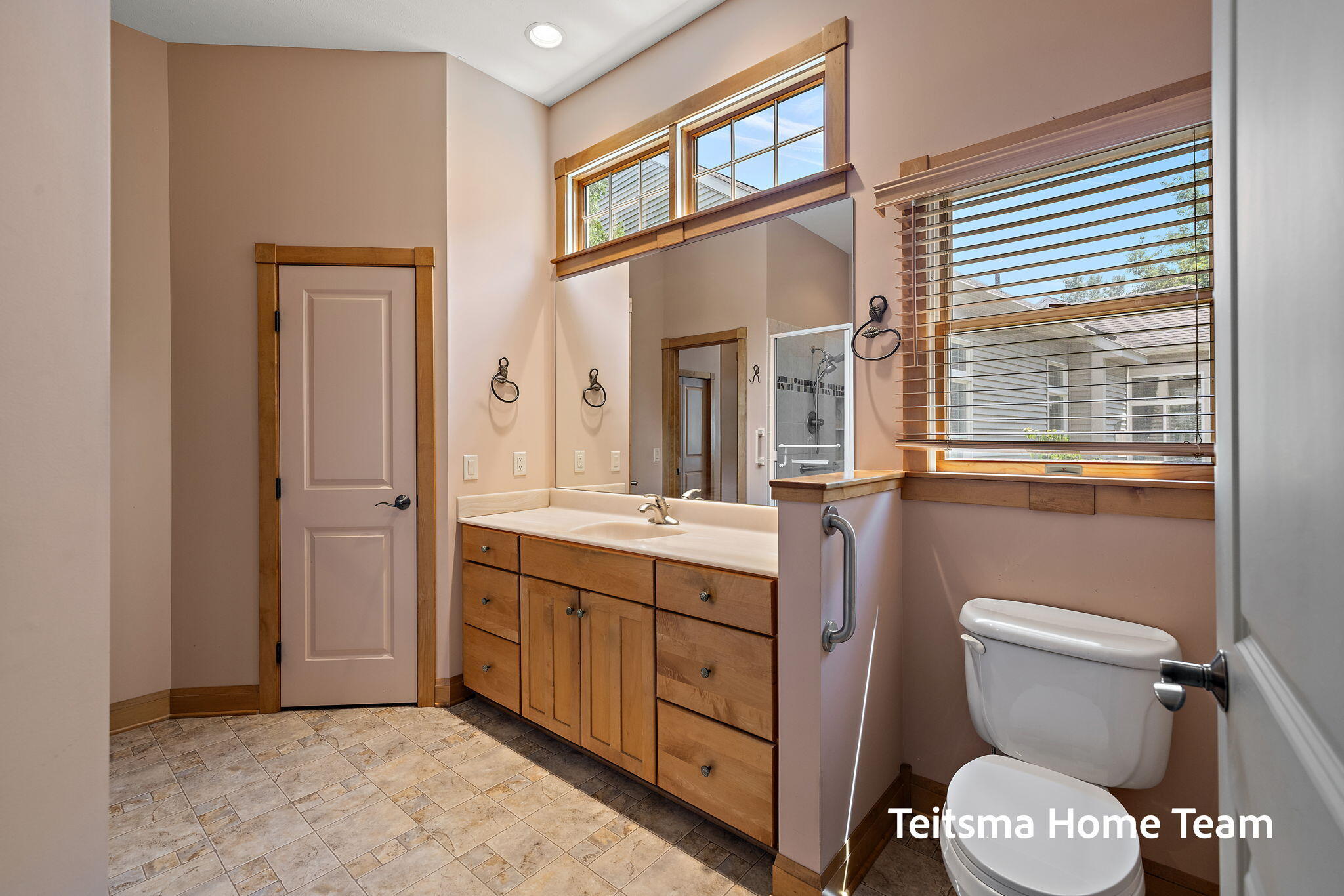 Spring Lake, Michigan, 49456, United States, 2 Bedrooms Bedrooms, ,3 BathroomsBathrooms,Residential,For Sale,1901119