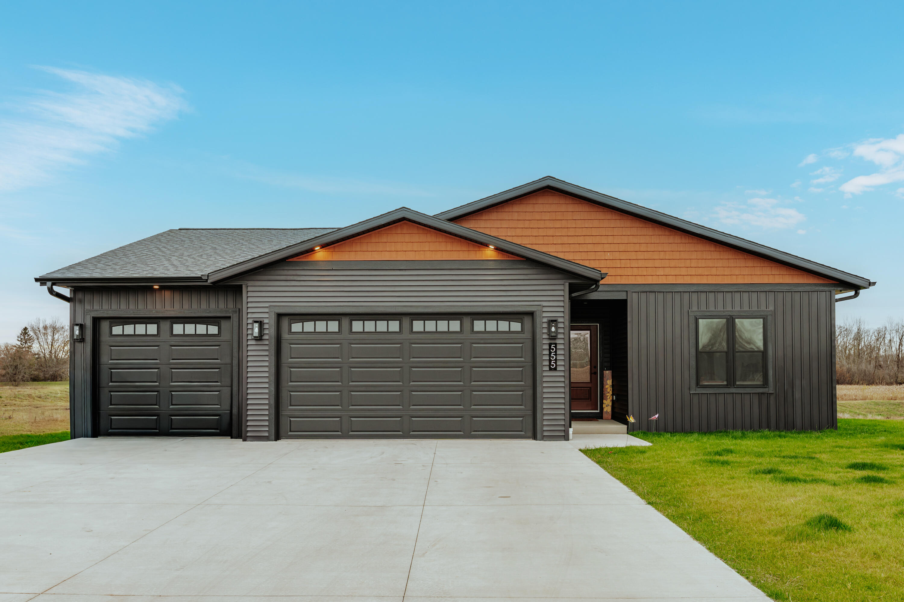 Random Lake, Wisconsin, 53075, United States, 3 Bedrooms Bedrooms, ,2 BathroomsBathrooms,Residential,For Sale,1990952