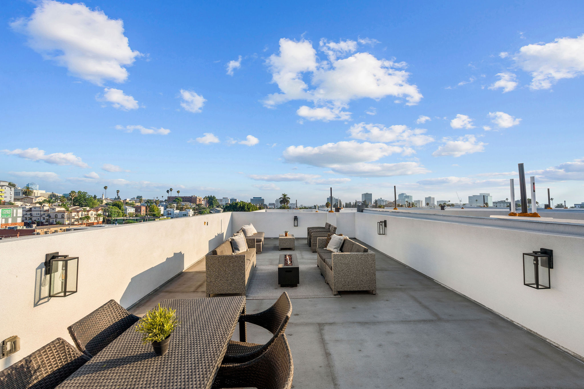  2600 N Glassell St - 物件實景