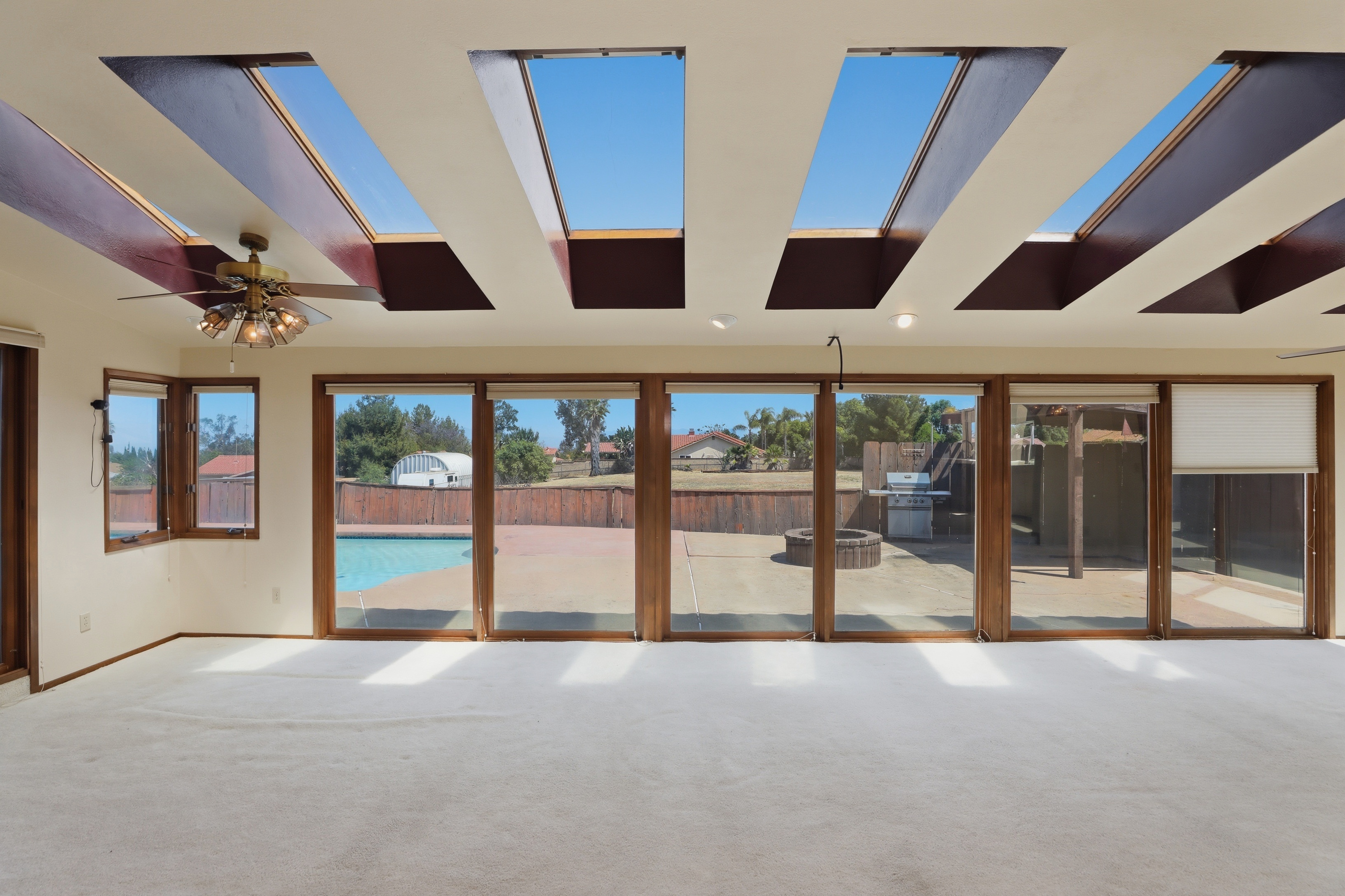  17652 Calle Del Corral, Riverside, CA 92504 - 物件實景