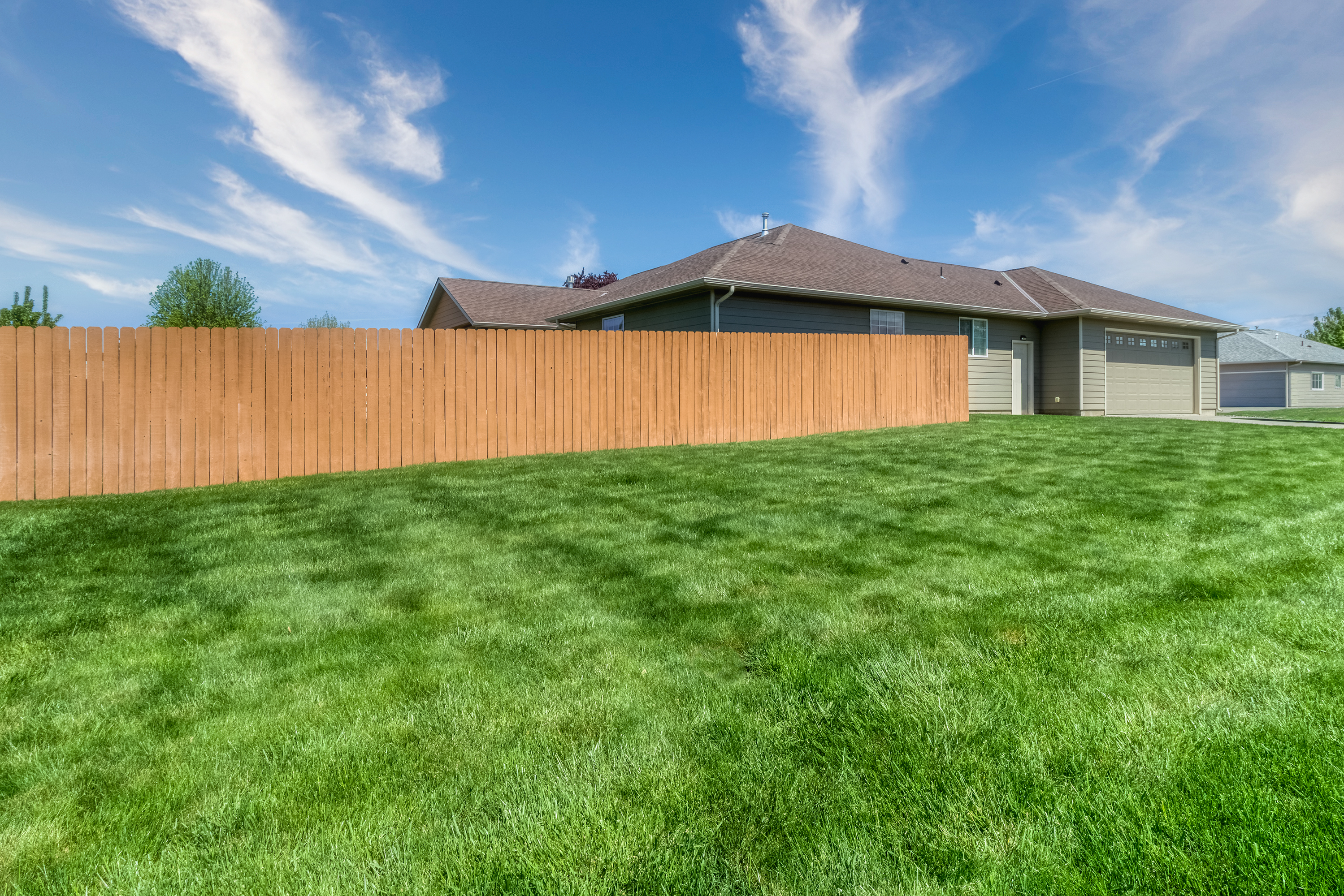  One Level Home in Desirable Neighborhood, Oversized Lot - 物件實景