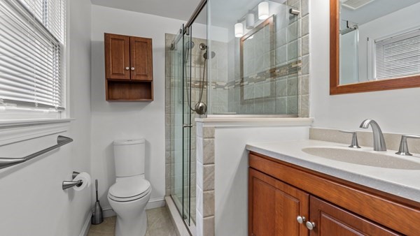 Southborough, Massachusetts, 01772, United States, 4 Bedrooms Bedrooms, ,3 BathroomsBathrooms,Residential,For Sale,1981487