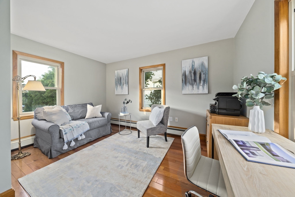 Newton, Massachusetts, 02458, United States, 3 Bedrooms Bedrooms, ,2 BathroomsBathrooms,Residential,For Sale,1939468