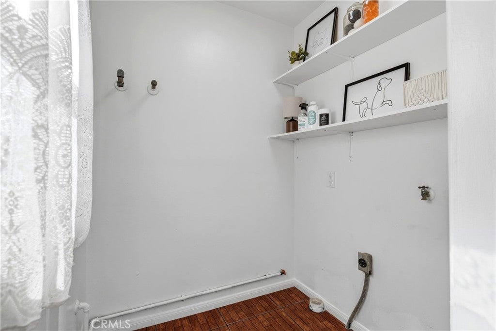 Pomona, California, 91768, United States, 3 Bedrooms Bedrooms, ,1 BathroomBathrooms,Residential,For Sale,1987076