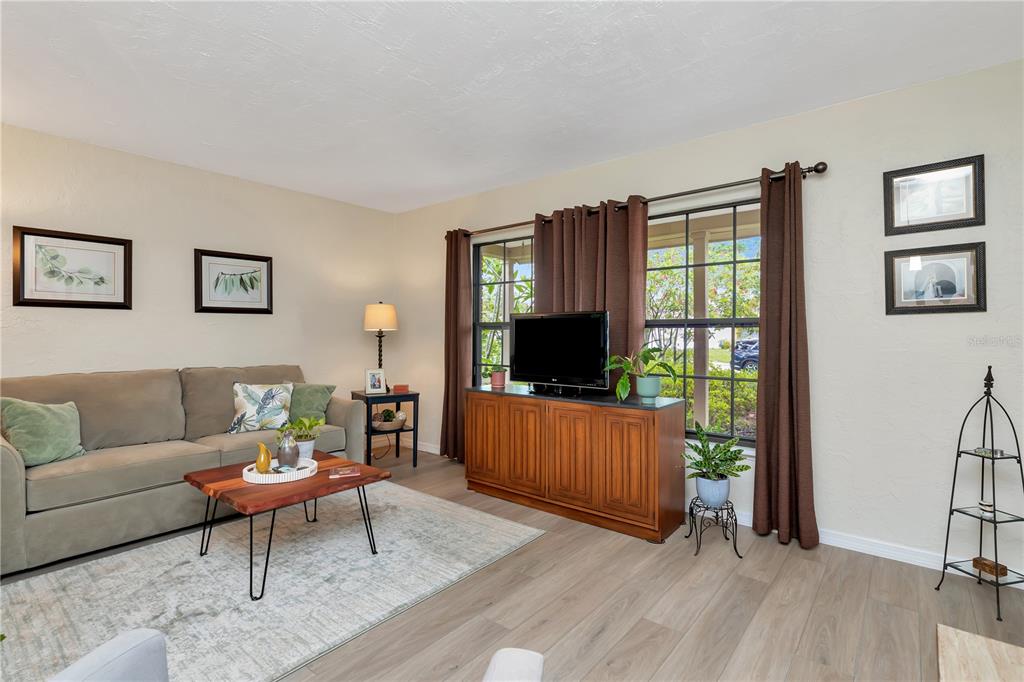 Largo, Florida, 33773, United States, 3 Bedrooms Bedrooms, ,3 BathroomsBathrooms,Residential,For Sale,1839107