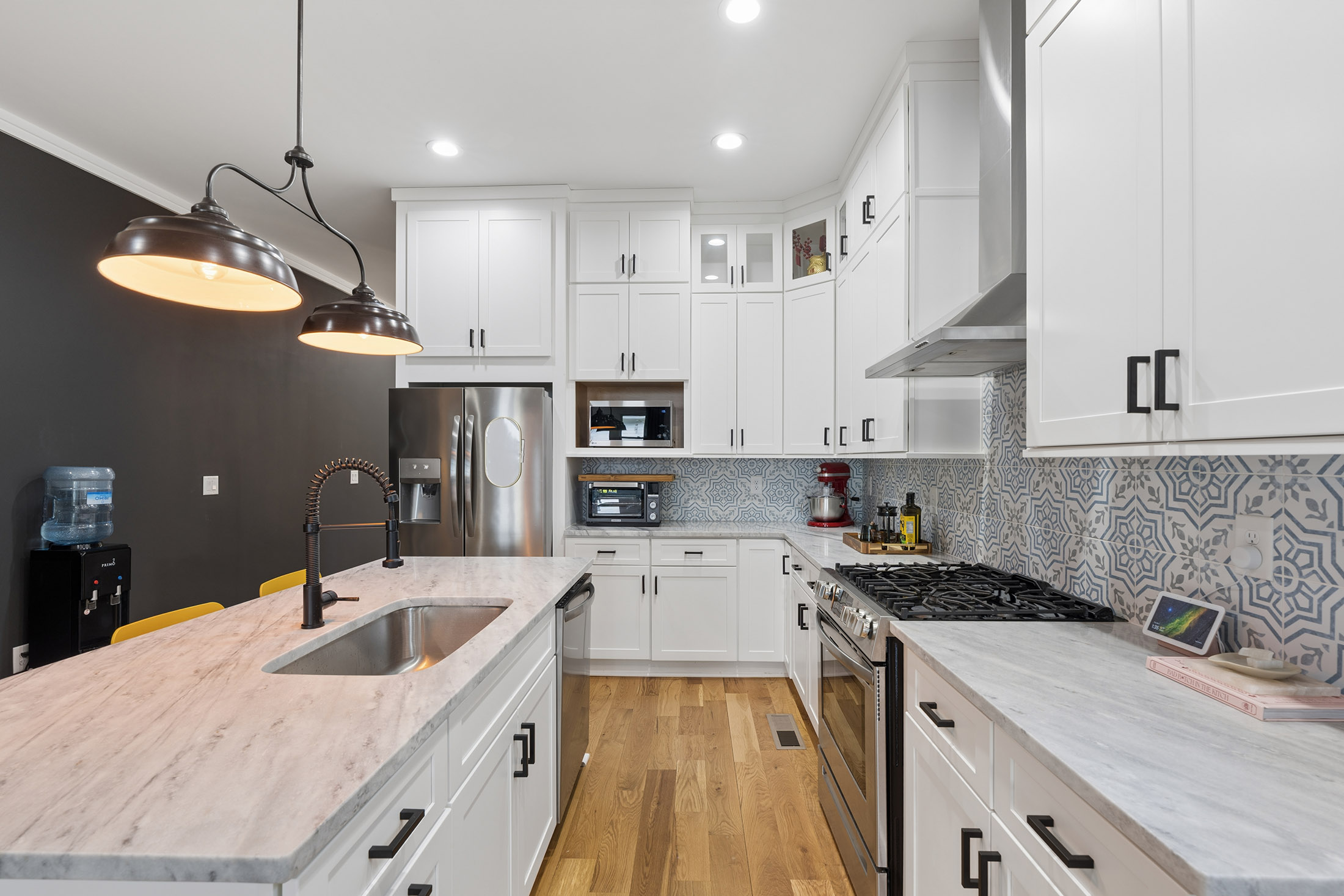  beautifully designed craftsman-style townhome near grant  park - 物件實景