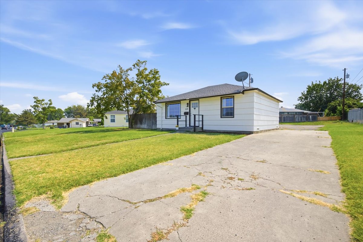 5th Ave, Kennewick, WA 99336