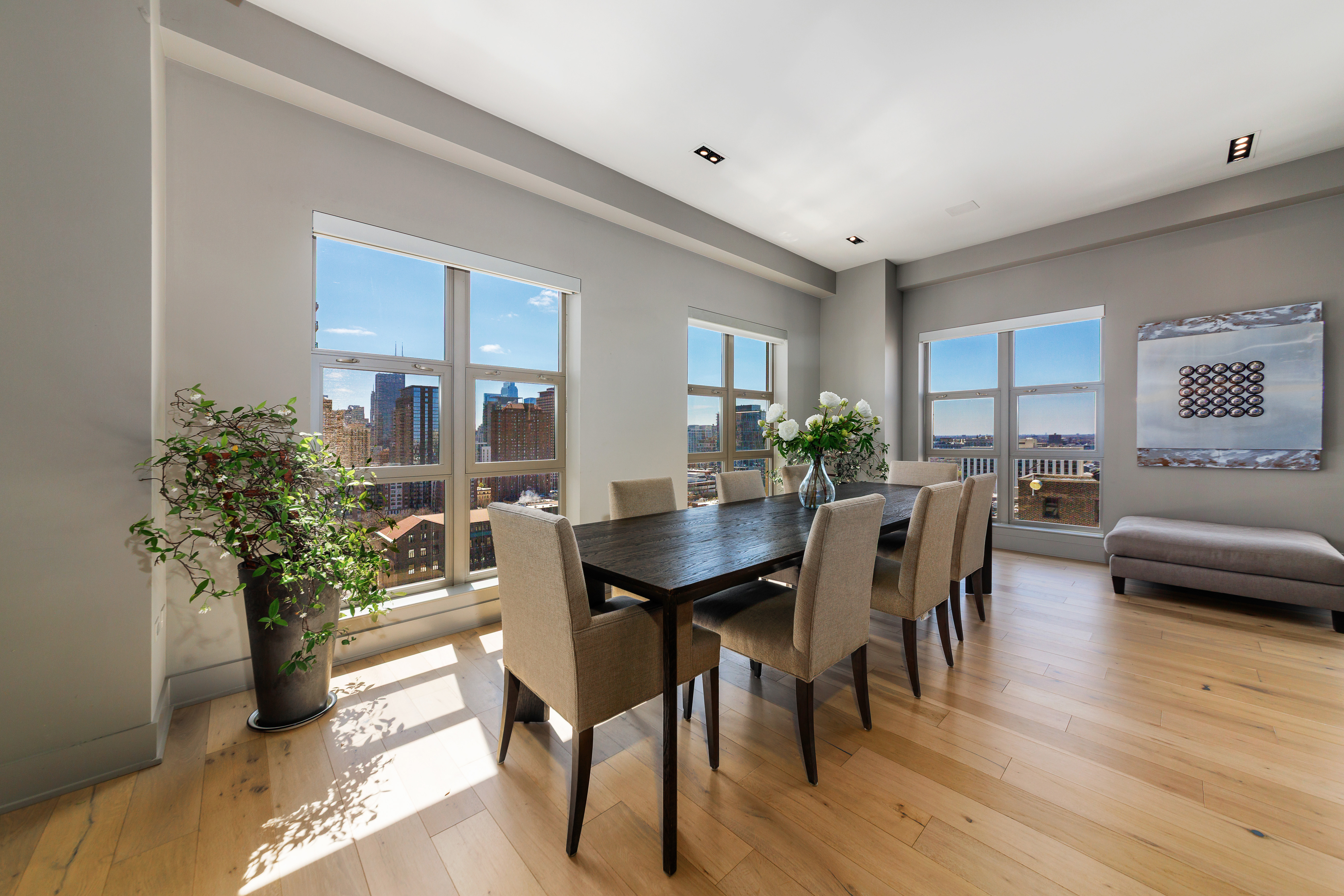  Step into Elevated City Living with this Exceptional Contemporary Residence - 物件實景