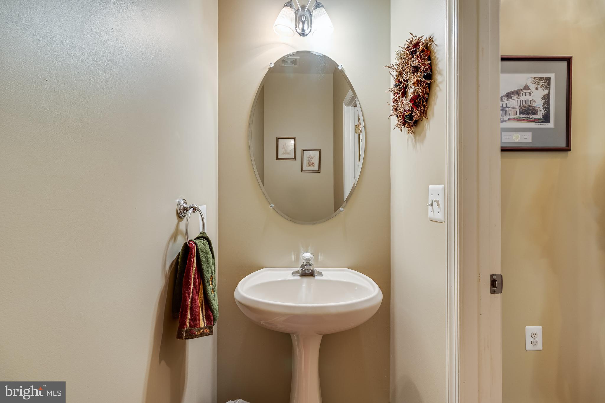 Waldorf, Maryland, 20601, United States, 5 Bedrooms Bedrooms, ,3 BathroomsBathrooms,Residential,For Sale,2006128