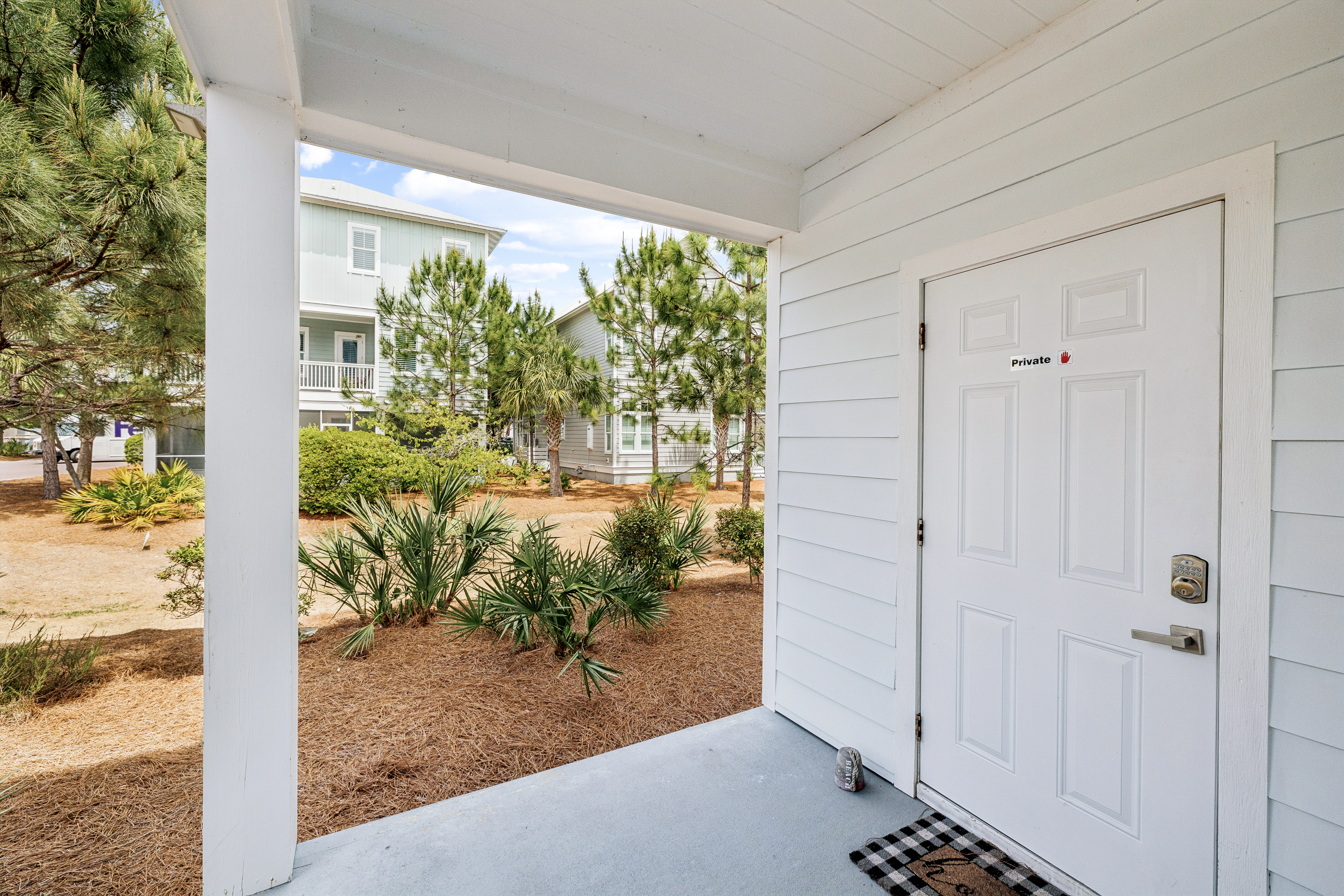  Spacious 3-Level Home With Elevator & Steps to Community Pool - 物件實景