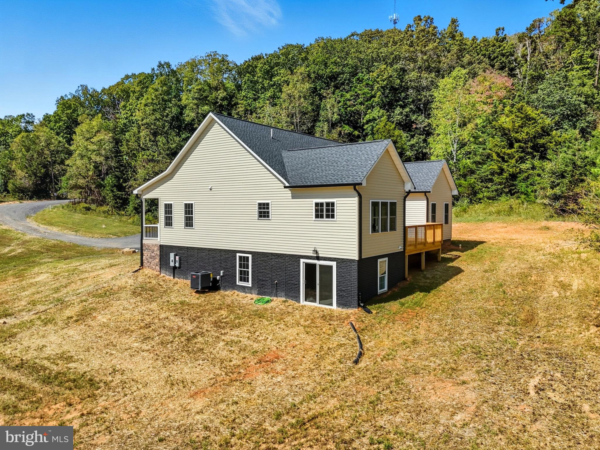 Culpeper, Virginia, 22701, United States, 3 Bedrooms Bedrooms, ,2 BathroomsBathrooms,Residential,For Sale,1978306