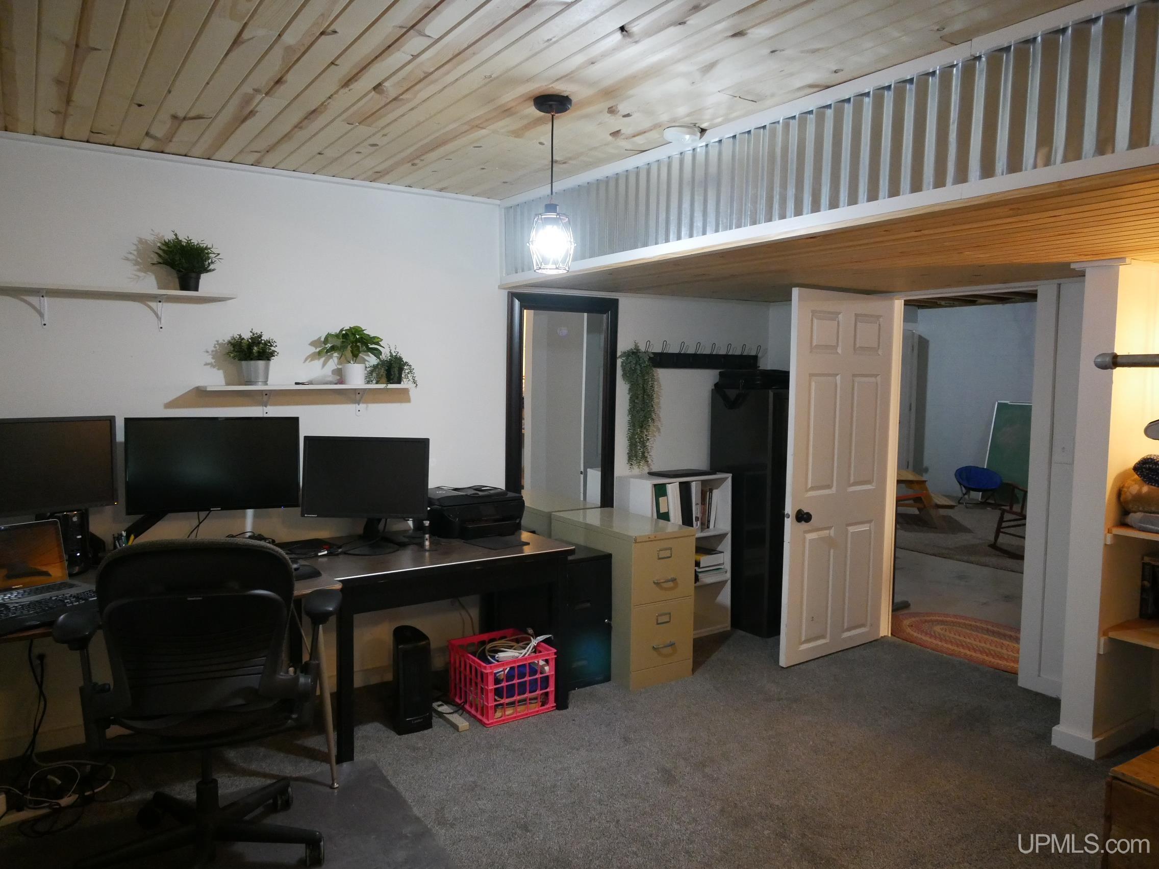 Houghton, Michigan, 49931, United States, 4 Bedrooms Bedrooms, ,3 BathroomsBathrooms,Residential,For Sale,1924380