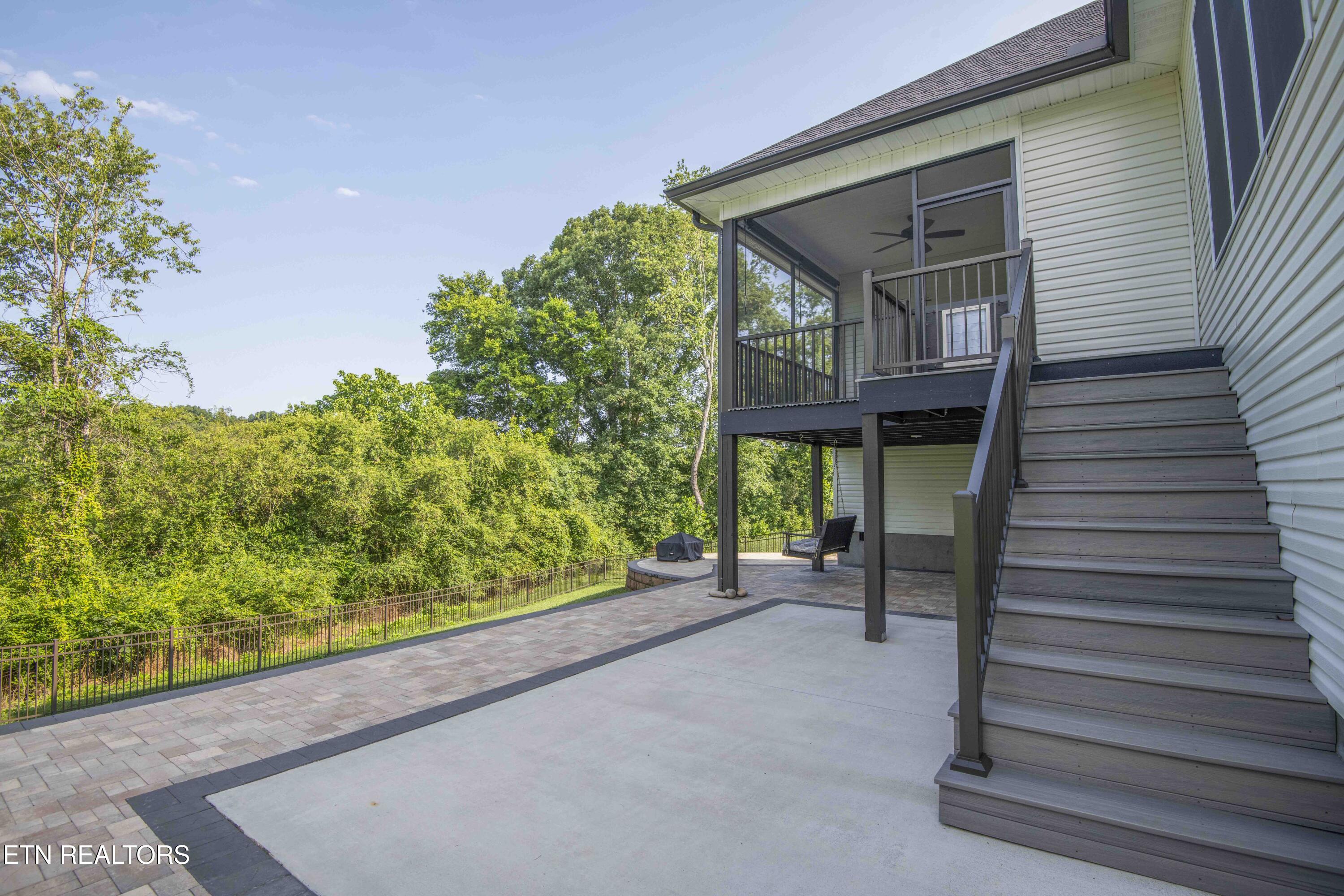 Loudon, Tennessee, 37774, United States, 3 Bedrooms Bedrooms, ,2 BathroomsBathrooms,Residential,For Sale,1879743