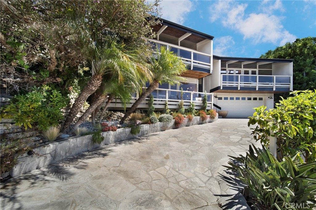 Laguna Beach, California, 92651, United States, 3 Bedrooms Bedrooms, ,3 BathroomsBathrooms,Residential,For Sale,1927395