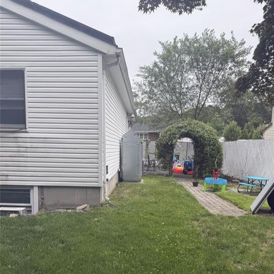 Ronkonkoma, New York, 11779, United States, 3 Bedrooms Bedrooms, ,2 BathroomsBathrooms,Residential,For Sale,1876247