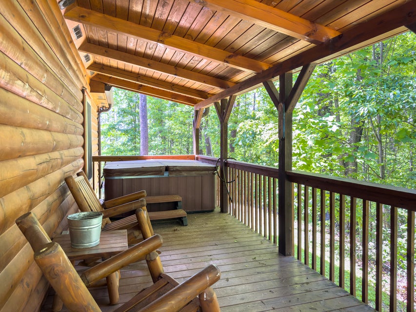 Sevierville, Tennessee, 37876, United States, 13 Bedrooms Bedrooms, ,14 BathroomsBathrooms,Residential,For Sale,1974606