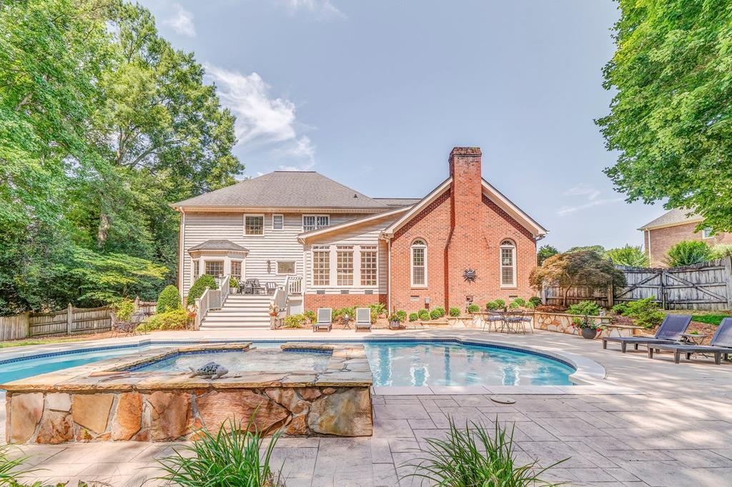 DALTON, Georgia, 30720, United States, 4 Bedrooms Bedrooms, ,4 BathroomsBathrooms,Residential,For Sale,1885970