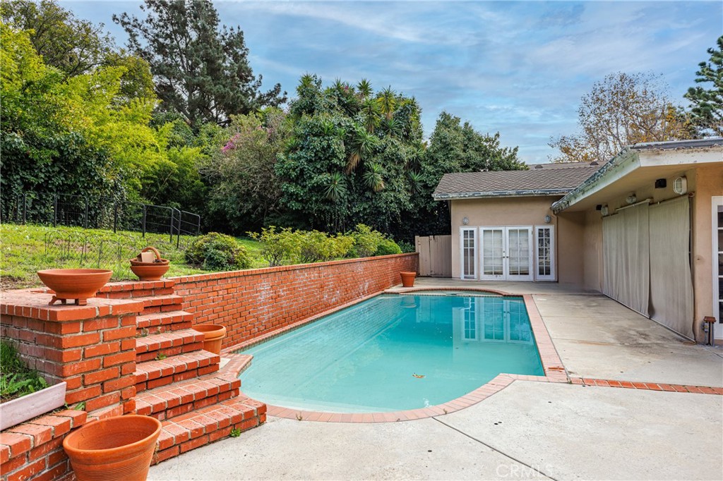 Beverly Hills, California, 90210, United States, 4 Bedrooms Bedrooms, ,5 BathroomsBathrooms,Residential,For Sale,2002159