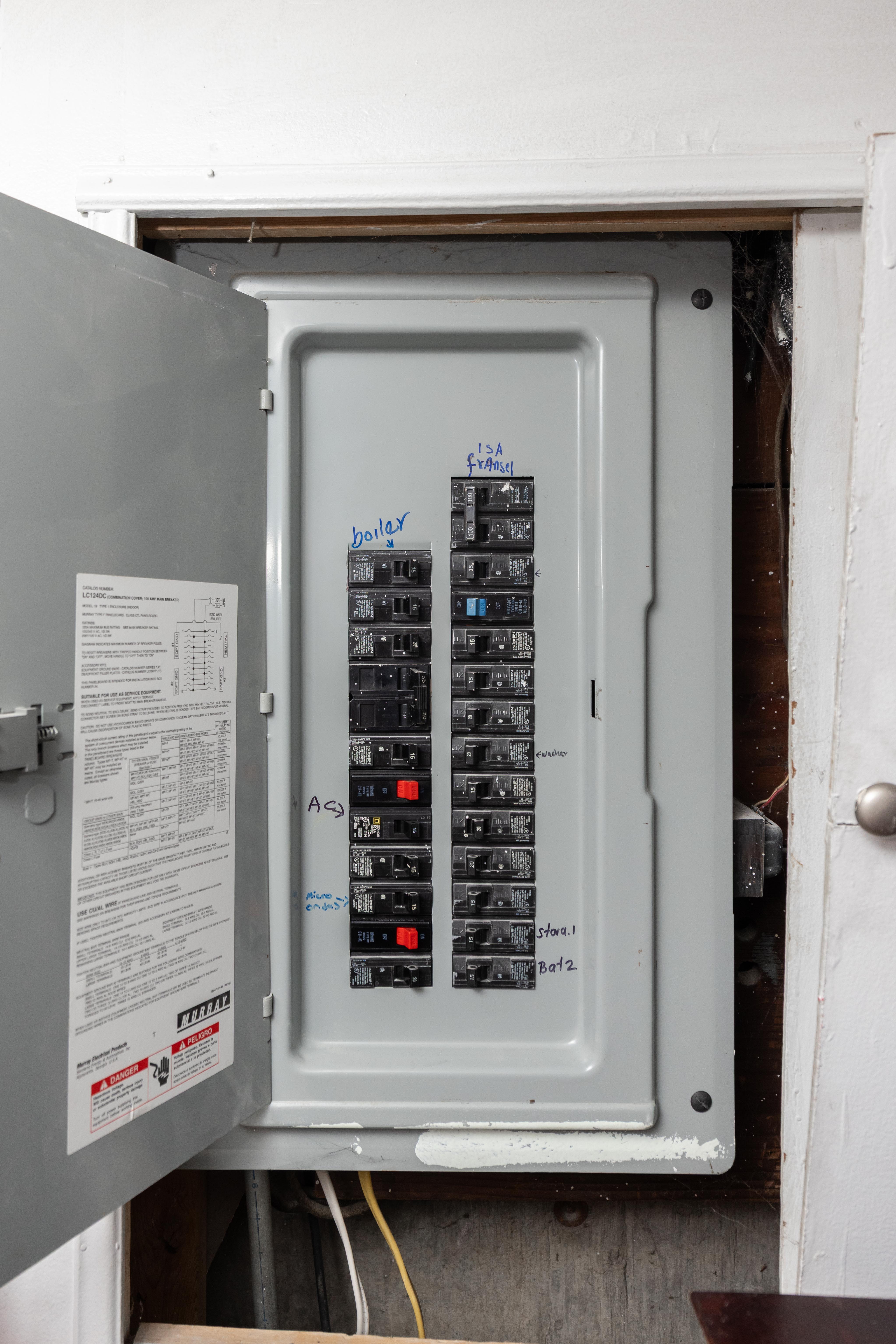 Chelsea, Massachusetts, 02150, United States, 5 Bedrooms Bedrooms, ,2 BathroomsBathrooms,Residential,For Sale,1983279