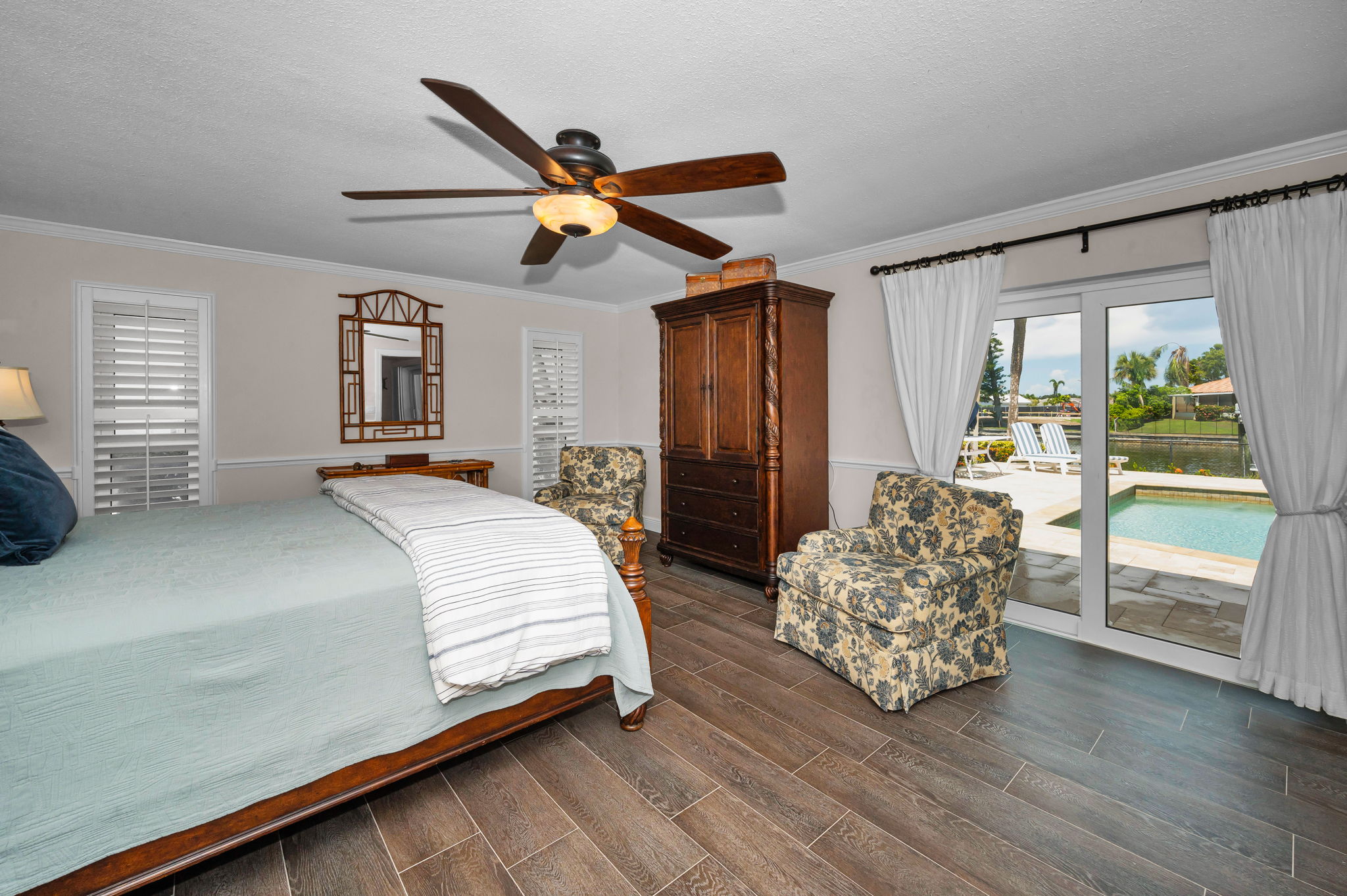 St Petersburg, Florida, 33703, United States, 4 Bedrooms Bedrooms, ,3 BathroomsBathrooms,Residential,For Sale,1978536