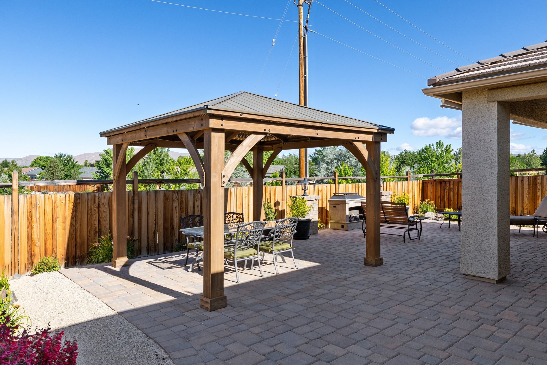  Welcome to 7239 Early Dawn Court, located in desirable Wingfield Springs - 物件實景
