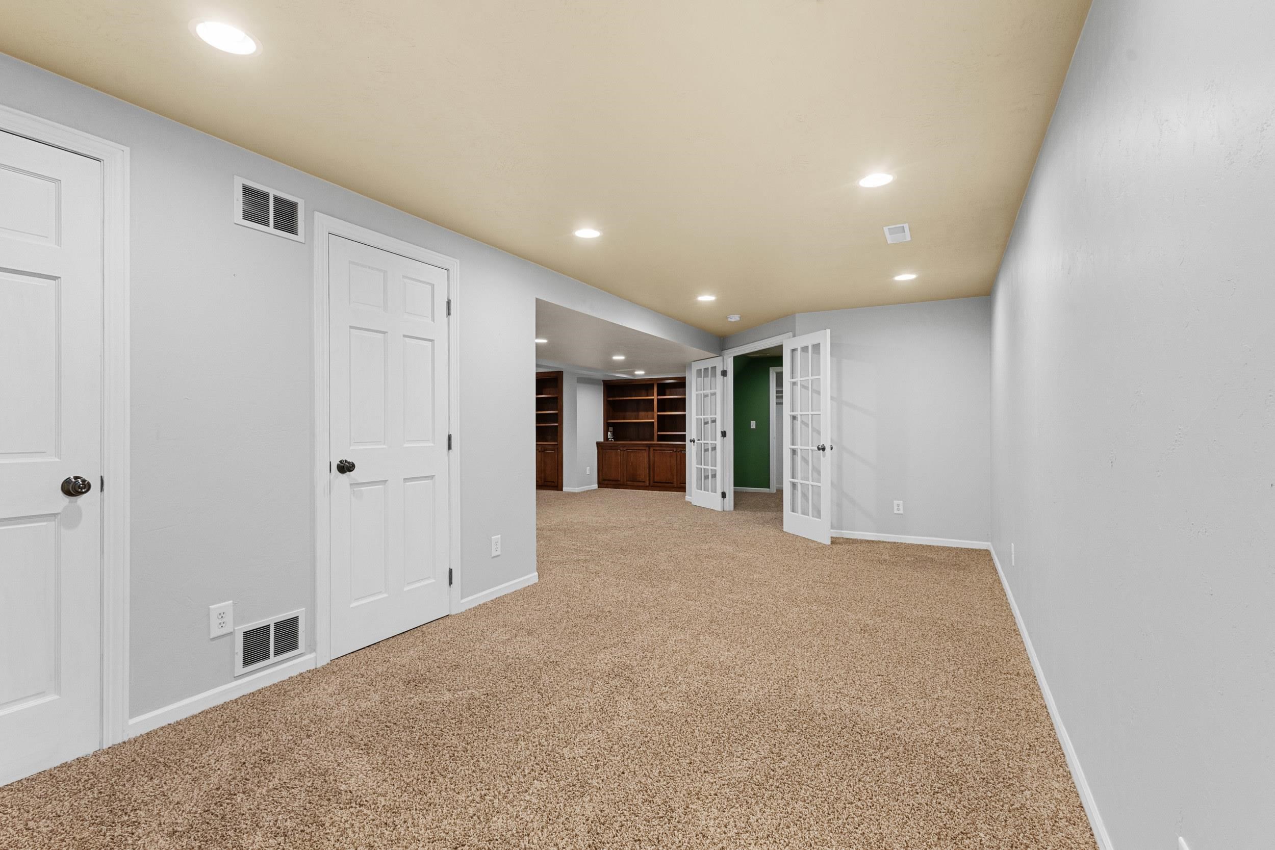 Neenah, Wisconsin, 54956, United States, 4 Bedrooms Bedrooms, ,4 BathroomsBathrooms,Residential,For Sale,1930712