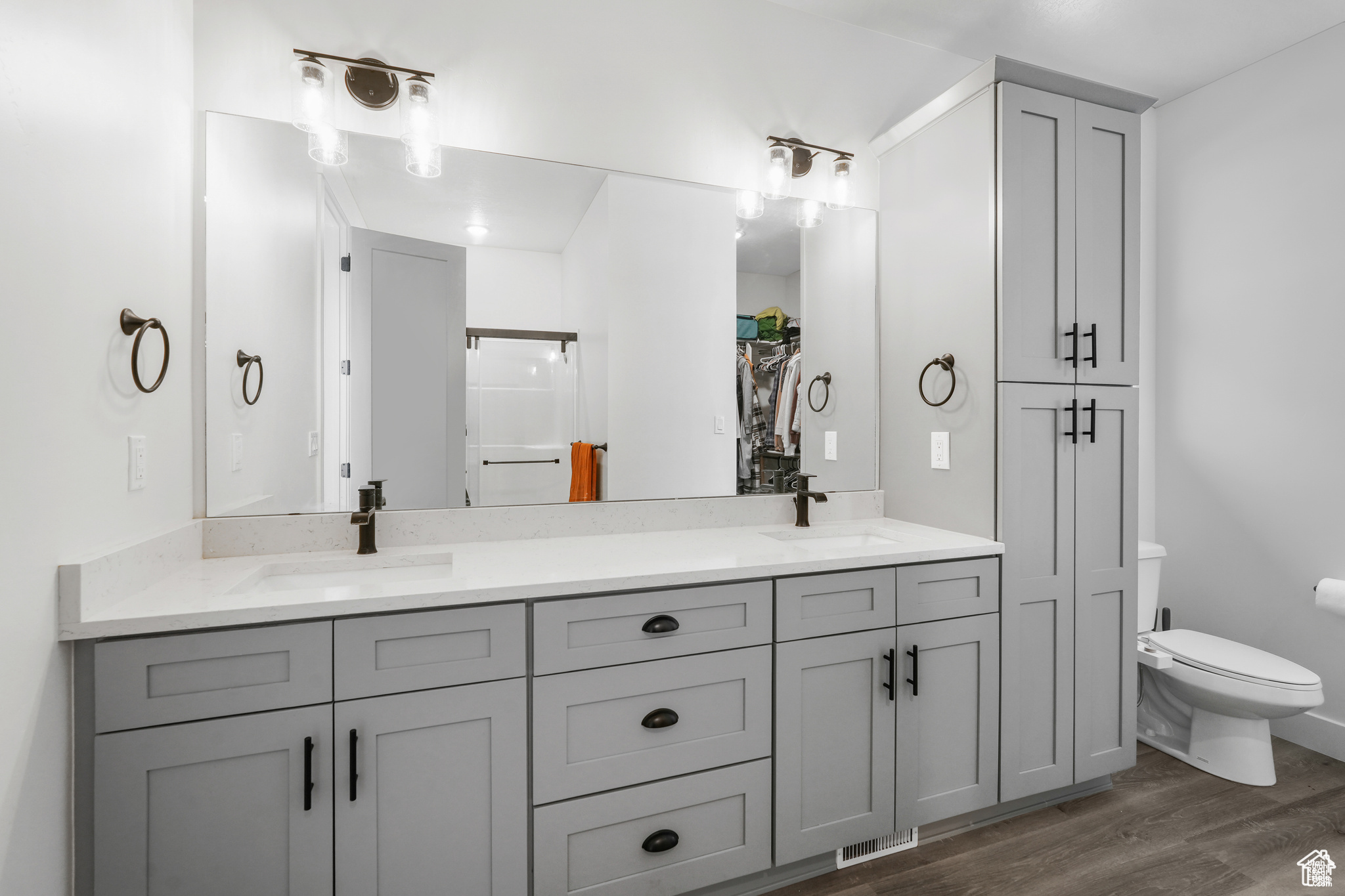 Tooele, Utah, 84074, United States, 6 Bedrooms Bedrooms, ,2 BathroomsBathrooms,Residential,For Sale,1970427