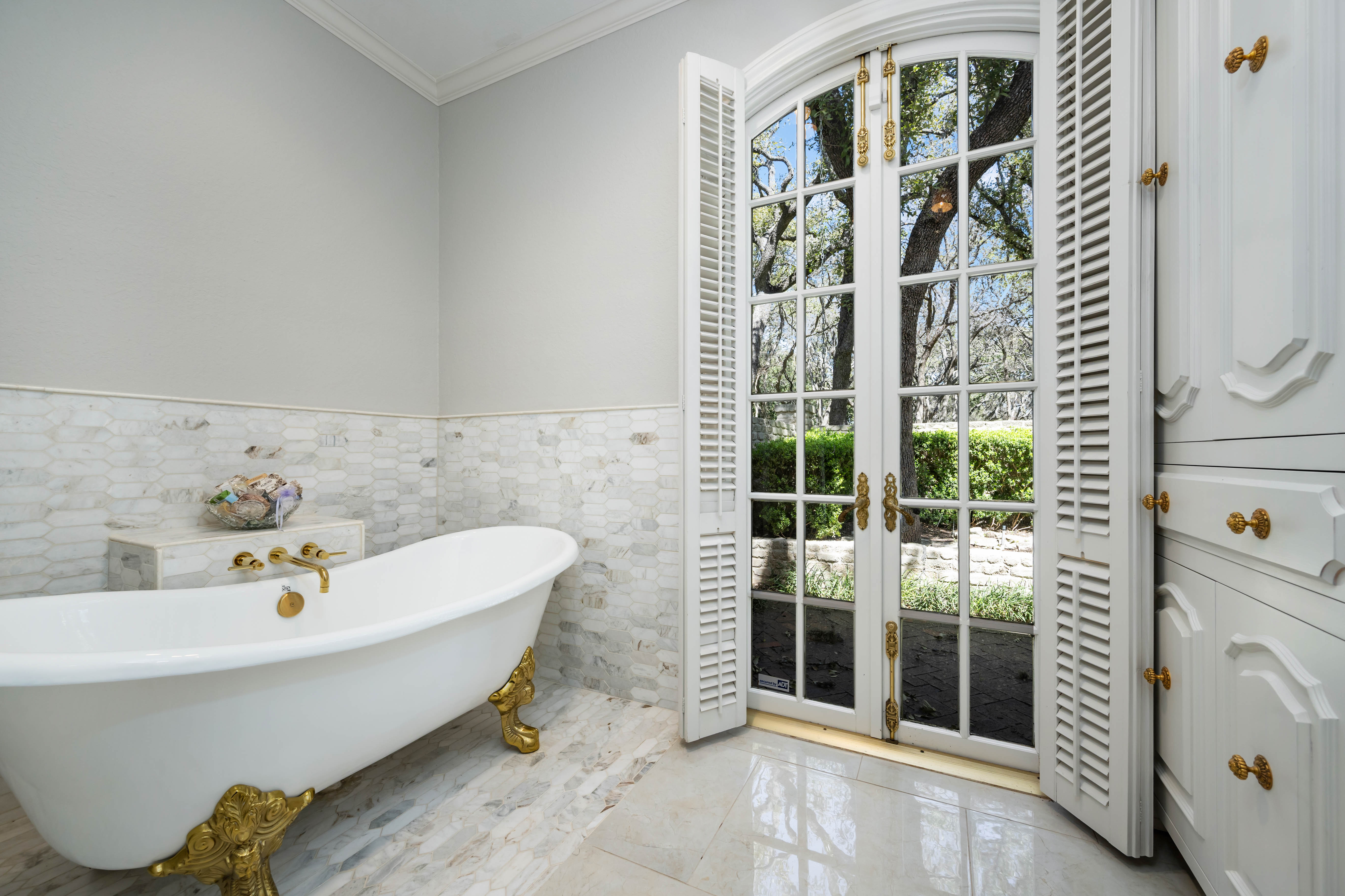  Timeless French Elegance Meets Modern Luxury - 物件實景