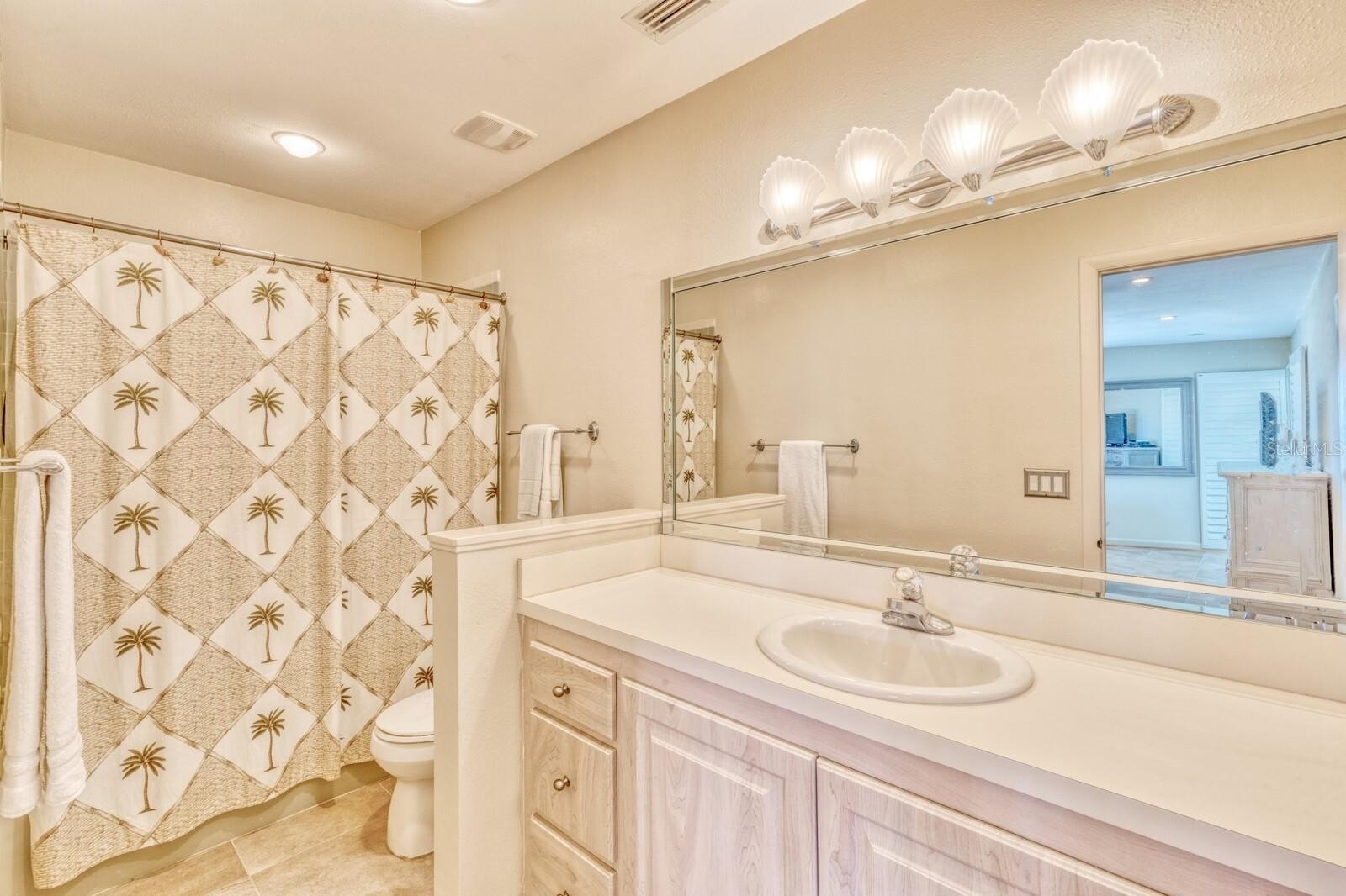 BELLEAIR BEACH, Florida, 33786, United States, 2 Bedrooms Bedrooms, ,2 BathroomsBathrooms,Residential,For Sale,1869457