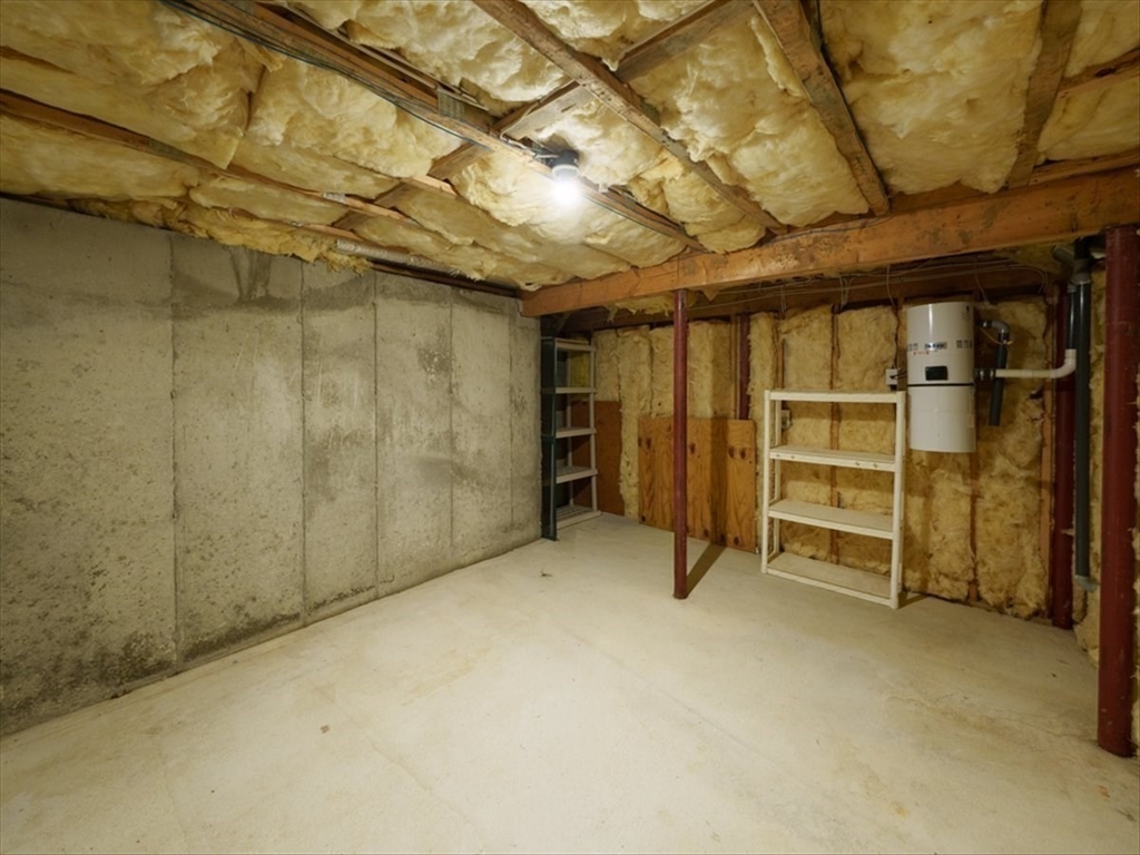 Milford, Massachusetts, 01757, United States, 2 Bedrooms Bedrooms, ,2 BathroomsBathrooms,Residential,For Sale,1982963