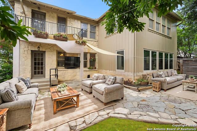 San Antonio, Texas, 78212, United States, 5 Bedrooms Bedrooms, ,4 BathroomsBathrooms,Residential,For Sale,1895451