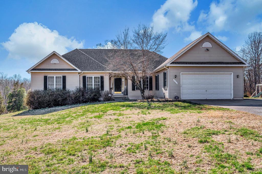 Sumerduck, Virginia, 22742, United States, 4 Bedrooms Bedrooms, ,5 BathroomsBathrooms,Residential,For Sale,2048793
