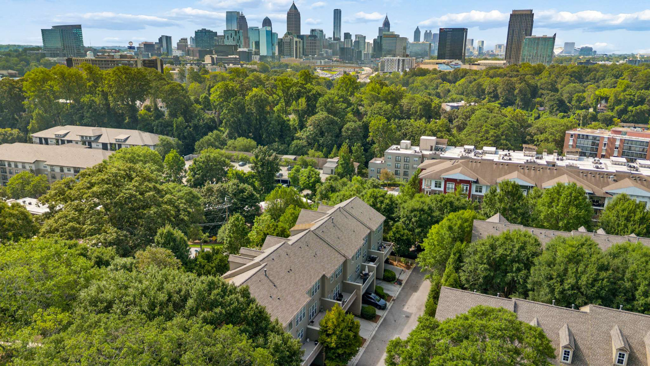  Beautiful, Light-filled Townhome in Historic Desirable Ardmore Park Neighborhood - 物件實景