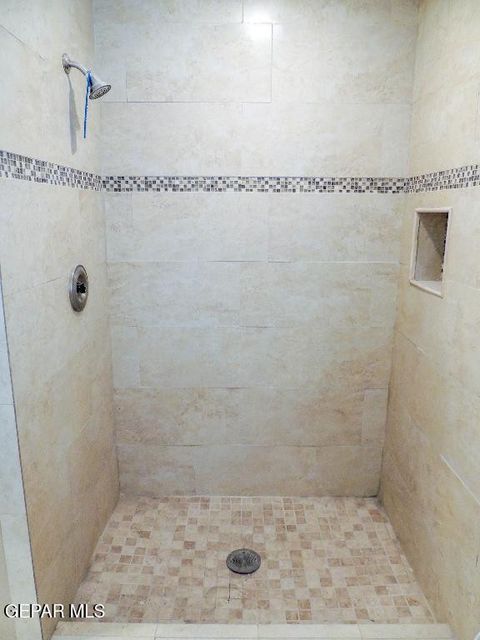 El Paso, Texas, 79935, United States, 4 Bedrooms Bedrooms, ,2 BathroomsBathrooms,Residential,For Sale,1923244