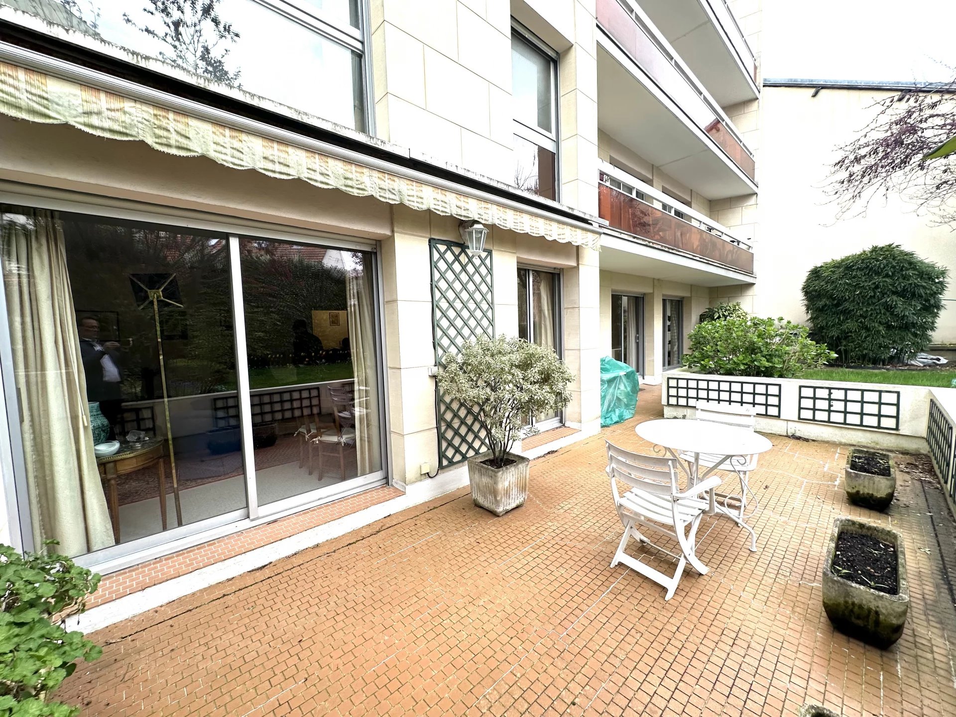 Le Vésinet, Île-de-France, 78110, FR, 2 Bedrooms Bedrooms, ,2 BathroomsBathrooms,Residential,For Sale,1994889