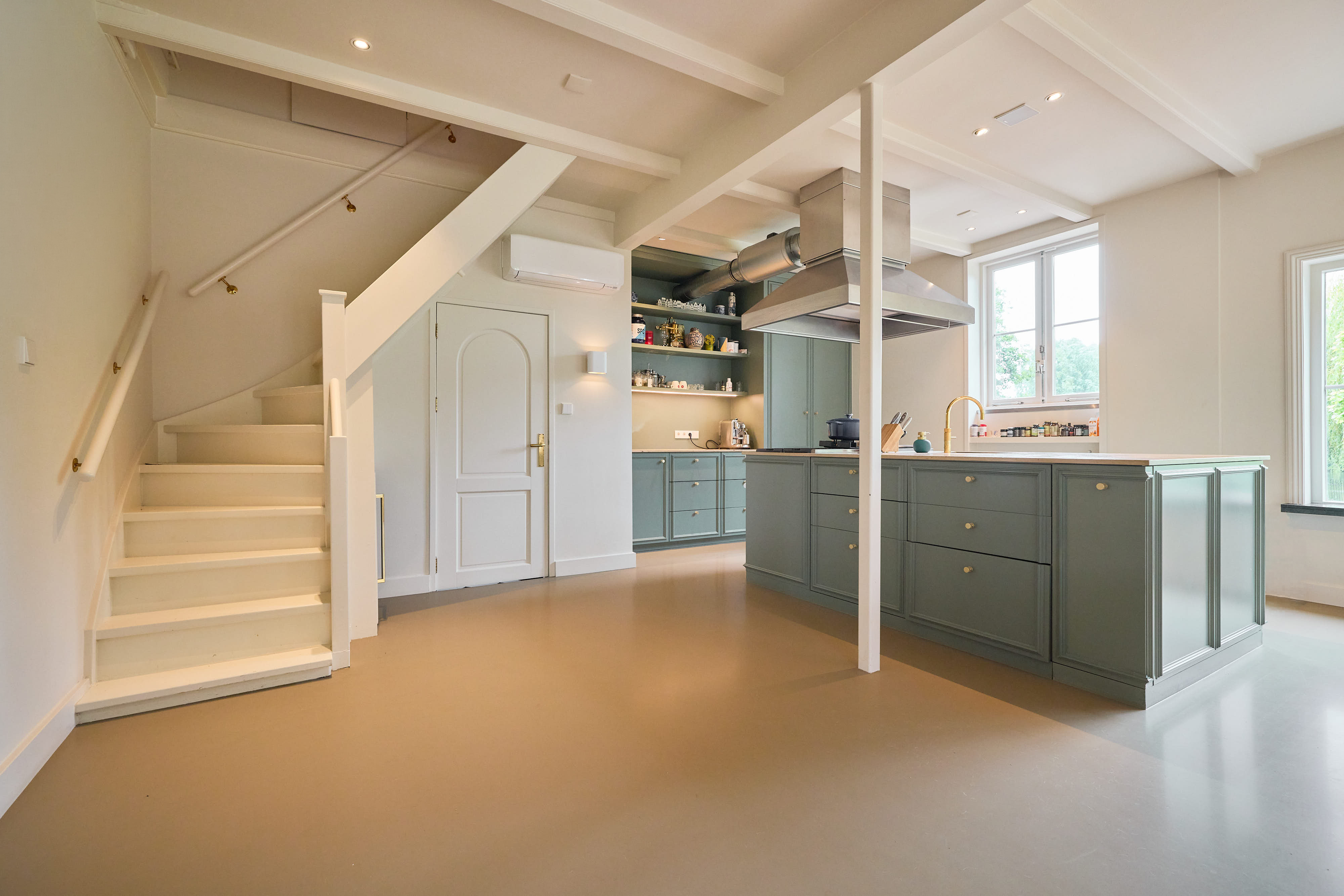  Detached villa on the Vinkeveense Plassen, approx. 785 sq. m. of living space. - 物件實景