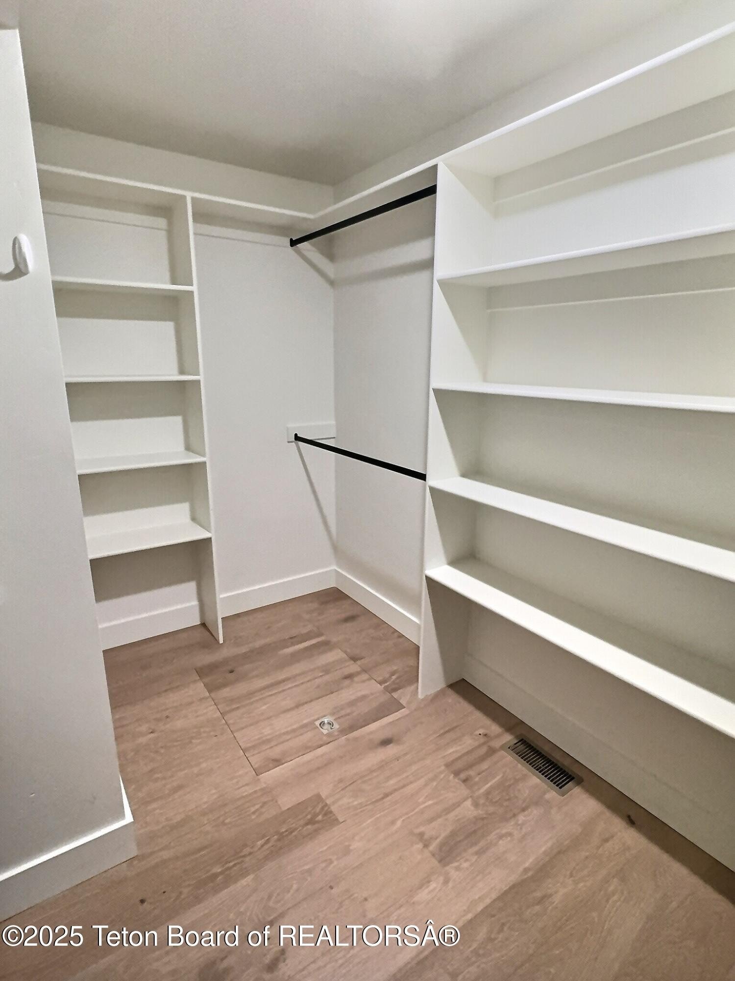 Victor, Idaho, 83455, United States, 3 Bedrooms Bedrooms, ,2 BathroomsBathrooms,Residential,For Sale,1982100