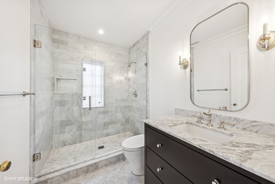 Hinsdale, Illinois, 60521, United States, 6 Bedrooms Bedrooms, ,7 BathroomsBathrooms,Residential,For Sale,1903605