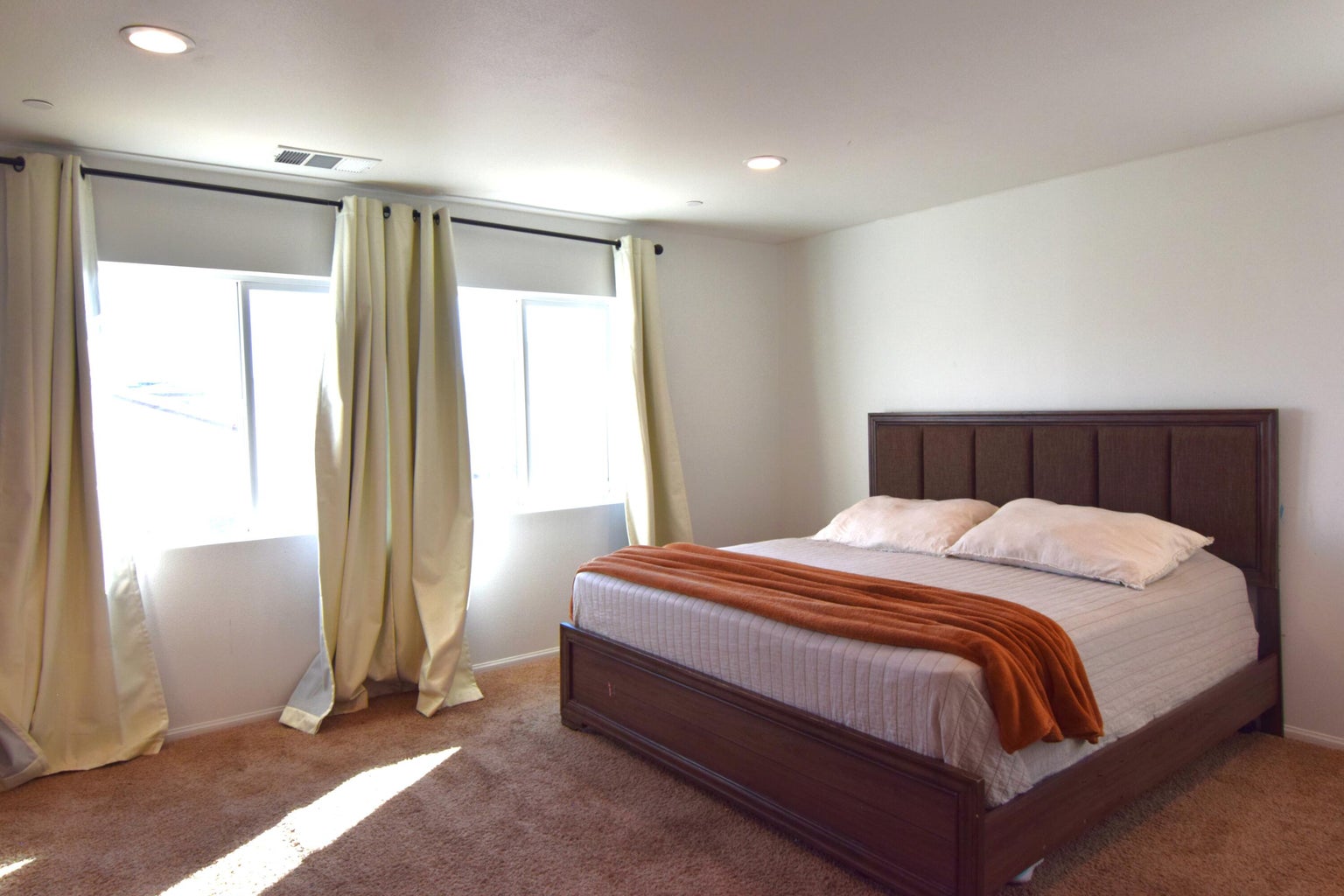 Indio, California, 92203, United States, 4 Bedrooms Bedrooms, ,3 BathroomsBathrooms,Residential,For Sale,1992452