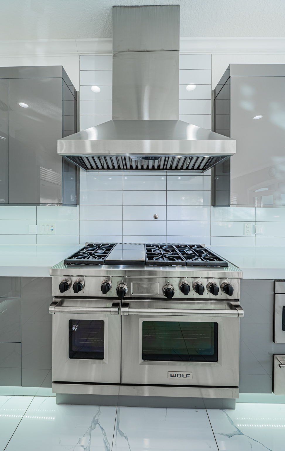 St Petersburg, Florida, 33707, United States, 4 Bedrooms Bedrooms, ,3 BathroomsBathrooms,Residential,For Sale,1992370