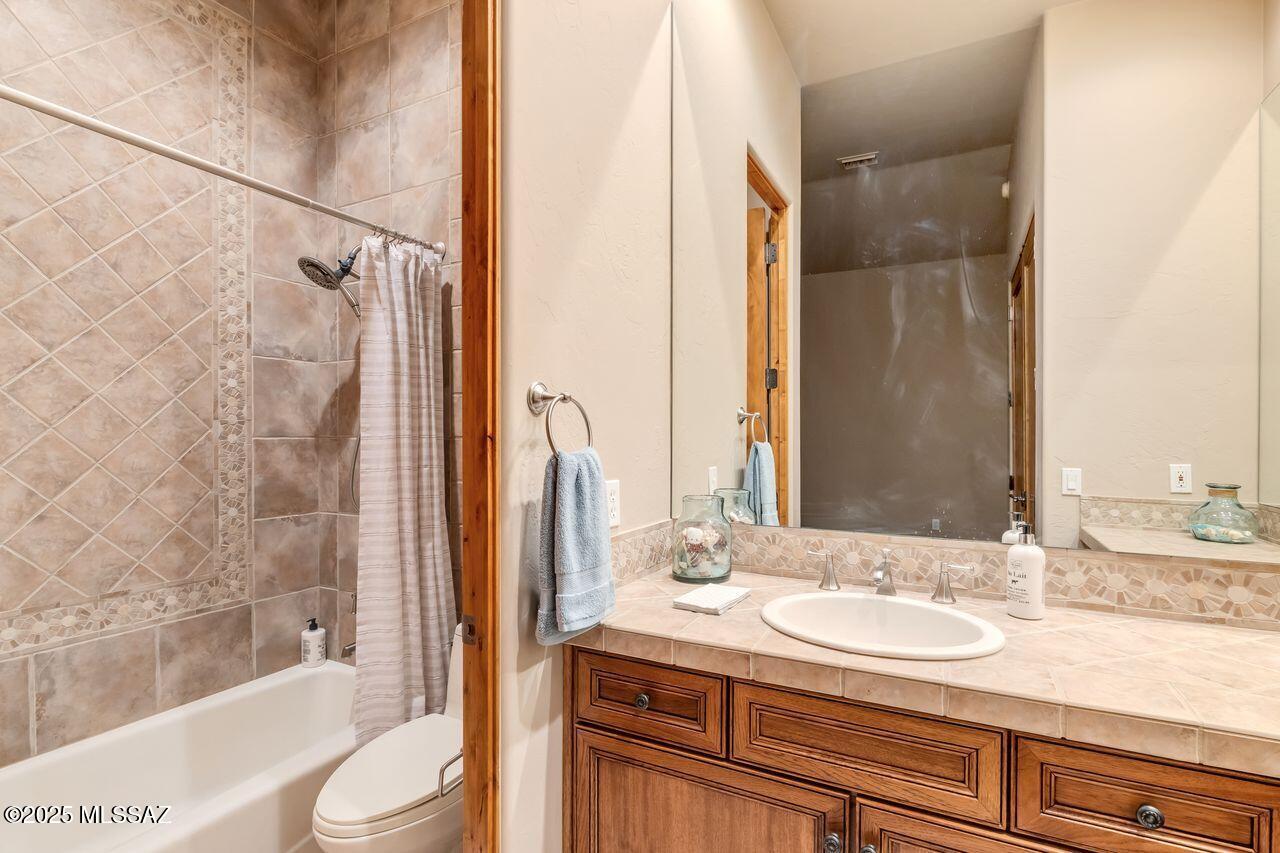 Tucson, Arizona, 85718, United States, 3 Bedrooms Bedrooms, ,4 BathroomsBathrooms,Residential,For Sale,1987862