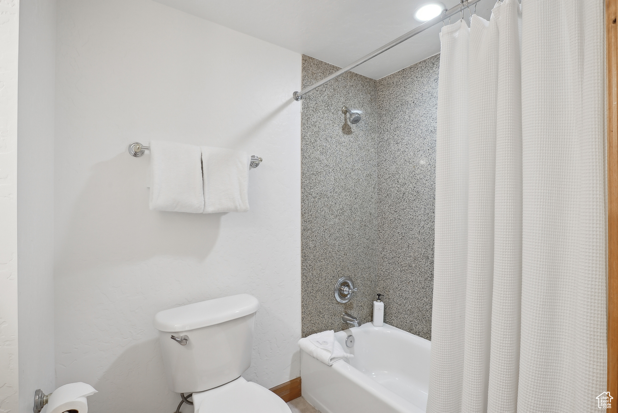 Midway, Utah, 84049, United States, 3 Bedrooms Bedrooms, ,3 BathroomsBathrooms,Residential,For Sale,1827557
