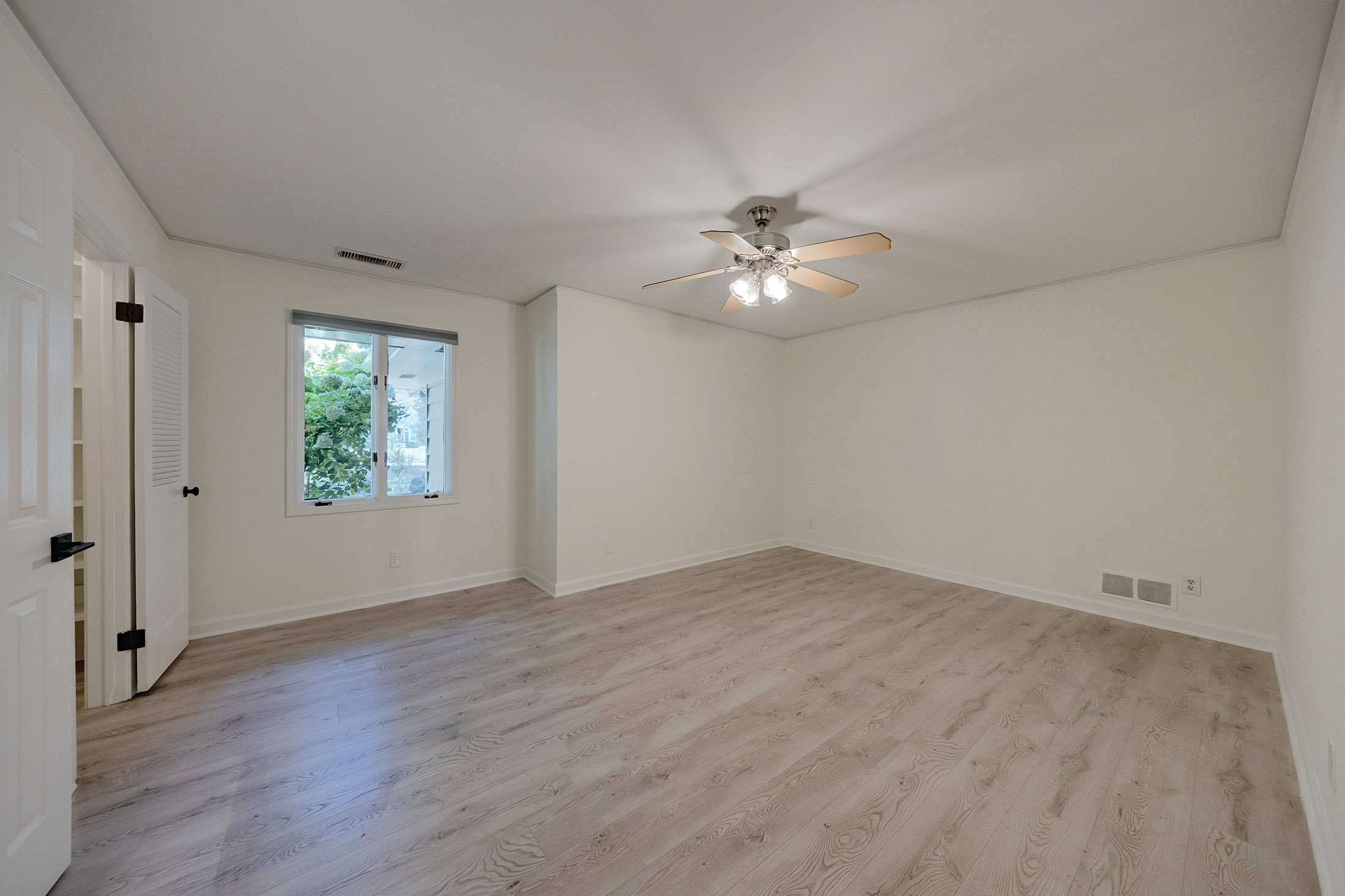  Spacious Ranch Overlooking the Fourth Fairway at Brookfield Country Club - 物件實景