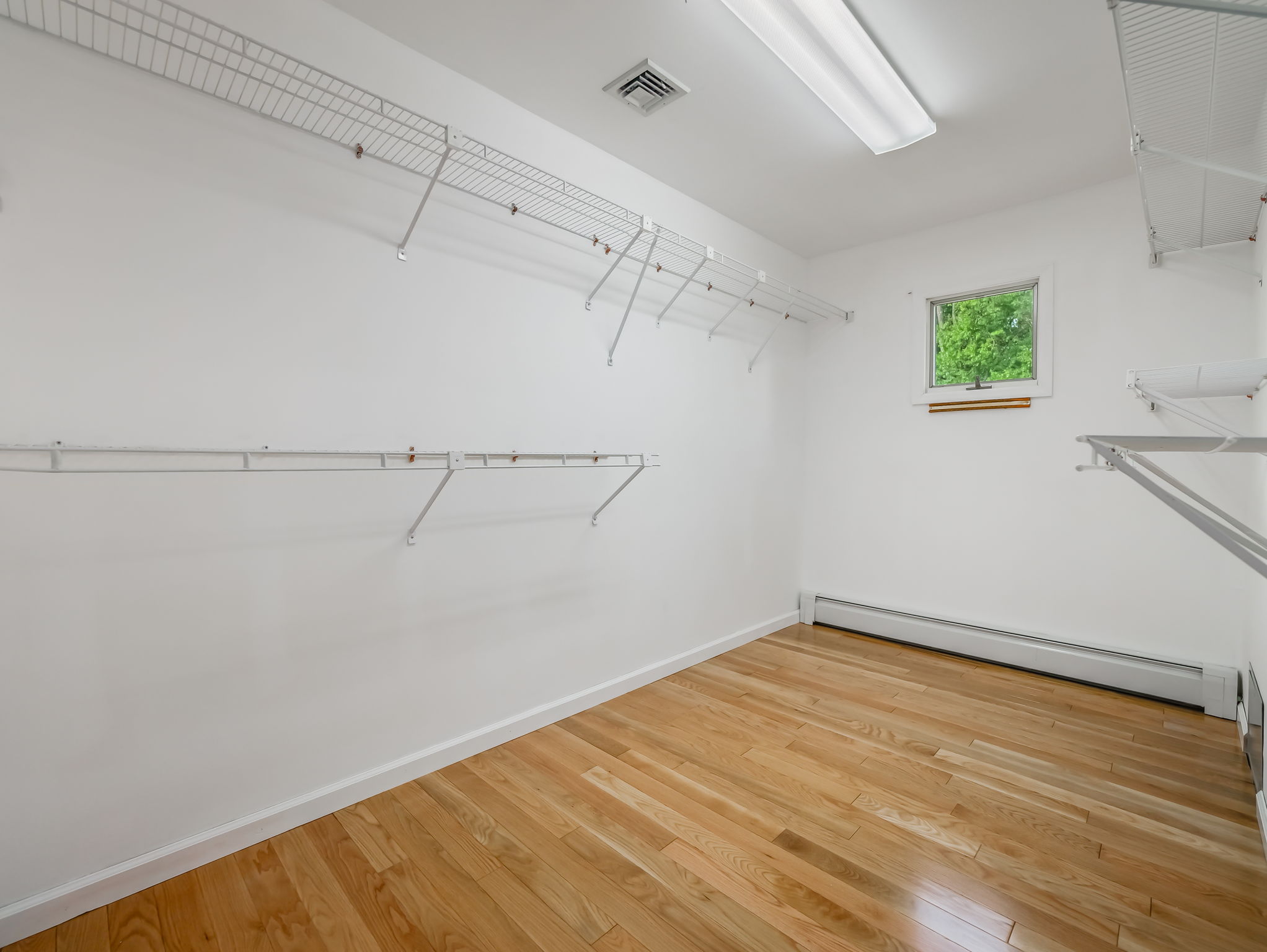 Lincoln Park, New Jersey, 07035, United States, 4 Bedrooms Bedrooms, ,3 BathroomsBathrooms,Residential,For Sale,1942822