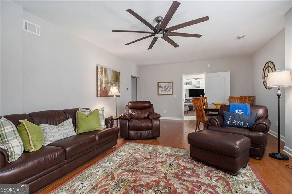 Cumming, Georgia, 30041, United States, 4 Bedrooms Bedrooms, ,4 BathroomsBathrooms,Residential,For Sale,1929935