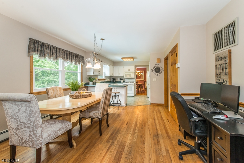 230 Hilltop Ct, Pompton Lakes Boro, New Jersey, 07442, United States, 4 Bedrooms Bedrooms, ,3 BathroomsBathrooms,Residential,For Sale,230 Hilltop Ct,1459430